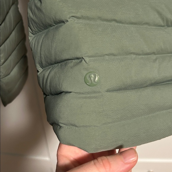 lululemon athletica Olive Puffer Jacket - Picture 3 of 5